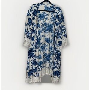 Rosify Co. blue and white floral‎ robe/kimono One Size Lace Beautiful